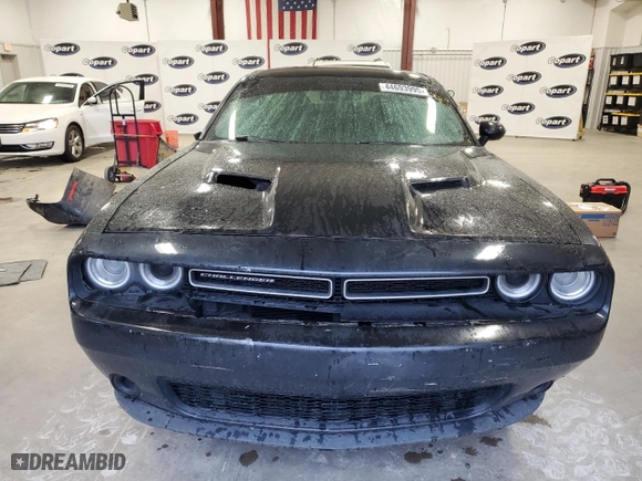 2016 Dodge Challenger SXT with VIN 2C3CDZAG7GH352584, listed as a Copart auction lot 44693995 with 118,375 mi miles and Salvage Title. Bid and sale history available at carsss.com. Image 5.