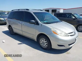 2008 Toyota Sienna CE with VIN 5TDZK23C18S145690, listed as a IAAI auction lot 42004861 with 201,497 mi miles. Bid and sale history available at carsss.com. Image 1.