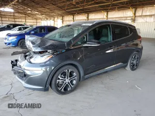 2018 Chevrolet Bolt EV Premier z VIN 1G1FX6S03J4114826, wystawiony jako Copart lot #57649515 z przebiegiem 136 670 mil mil oraz Szkoda całkowita • Salvage title. Historia ofert i sprzedaży dostępna na DreamBid. Obrazek 1.