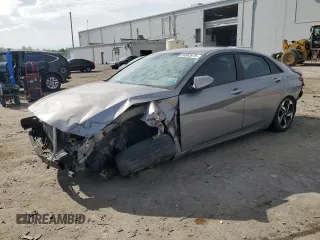 2023 Hyundai Elantra SEL z VIN KMHLS4AGXPU508632, wystawiony jako Copart lot #56583975 z przebiegiem 23 832 mil mil oraz Tytuł czysty. Historia ofert i sprzedaży dostępna na DreamBid. Obrazek 1.