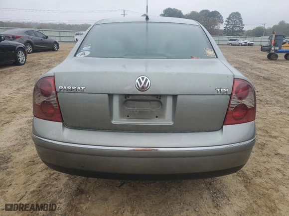 2004 Volkswagen Passat Sedan GLS with VIN WVWPE63B44E275945, listed as a Copart auction lot 77300864 with 194,567 mi miles and Salvage Title. Bid and sale history available at carsss.com. Image 6.