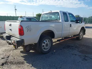 2015 Ford F-250 XLT with VIN 1FT7X2B64FEC84297, listed as a IAAI auction lot 42530389 with 343,430 mi miles and . Bid and sale history available at DreamBid. Image 4.