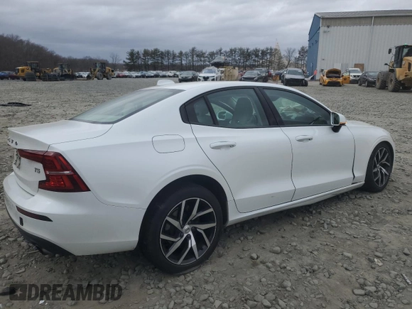 2020 Volvo S60 Momentum with VIN 7JR102FK7LG044227, listed as a Copart auction lot 47874215 with 34,946 mi miles and Salvage Title. Bid and sale history available at carsss.com. Image 3.
