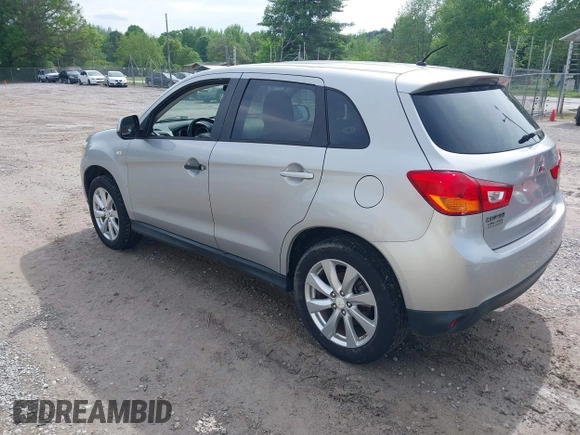 2015 Mitsubishi Outlander Sport ES with VIN 4A4AP3AU8FE057666, listed as a IAAI auction lot 42118019 with 157,543 mi miles. Bid and sale history available at carsss.com. Image 3.