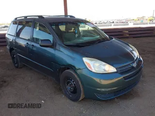 2004 Toyota Sienna CE with VIN 5TDZA23C24S117054, listed as a IAAI auction lot 42034834 with 184,580 mi miles. Bid and sale history available at carsss.com. Image 1.