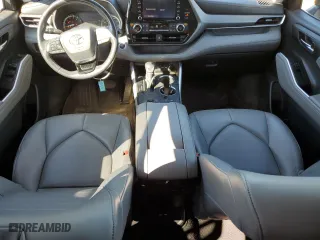 2021 Toyota Highlander XLE with VIN 5TDGZRAH1MS085088, listed as a Copart auction lot 46944205 with 69,506 mi miles and Salvage Title. Bid and sale history available at carsss.com. Image 8.