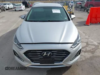 2018 Hyundai Sonata Limited with VIN 5NPE34AF8JH611390, listed as a IAAI auction lot 41550336 with 30,357 mi miles. Bid and sale history available at carsss.com. Image 12.