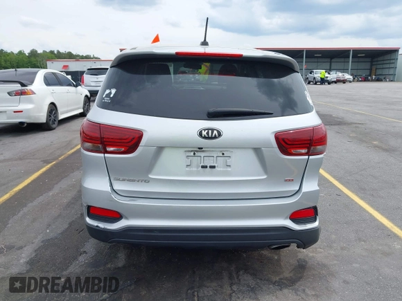 2019 Kia Sorento L z VIN 5XYPG4A36KG593306, wystawiony jako IAAI lot #42084345 z przebiegiem 115 241 mil mil oraz . Historia ofert i sprzedaży dostępna na DreamBid. Obrazek 17.