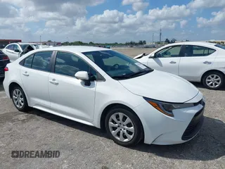 2023 Toyota Corolla LE z VIN 5YFB4MDE8PP037615, wystawiony jako IAAI lot #41945803 z przebiegiem 23 168 mil mil oraz . Historia ofert i sprzedaży dostępna na DreamBid. Obrazek 1.