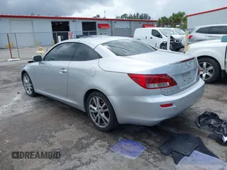 2010 Lexus IS 250 C z VIN JTHFF2C27A2509444, wystawiony jako IAAI lot #42014770 z przebiegiem 101 591 mil mil oraz . Historia ofert i sprzedaży dostępna na DreamBid. Obrazek 3.