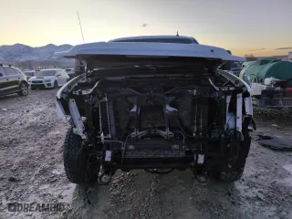 2011 GMC Sierra 2500HD SLE with VIN 1GT220CG5BZ389552, listed as a Copart auction lot 85121284 with 345,909 mi miles and Salvage Title. Bid and sale history available at carsss.com. Image 5.