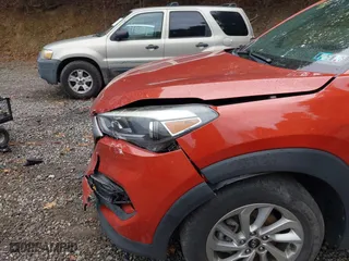 2016 Hyundai Tucson SE with VIN KM8J33A49GU118366, listed as a IAAI auction lot 40450987 with 89,118 mi miles. Bid and sale history available at carsss.com. Image 18.