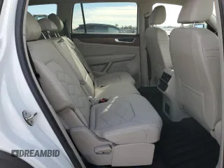 2024 Volkswagen Atlas SE with VIN 1V2DR2CA1RC533959, listed as a Copart auction lot 86839684 with 5,733 mi miles and Salvage title. Bid and sale history available at DreamBid. Image 11.