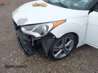 2016 Hyundai Veloster with VIN KMHTC6AD8GU248553, listed as a IAAI auction lot 42174244 with Not provided miles and . Bid and sale history available at DreamBid. Image 6.