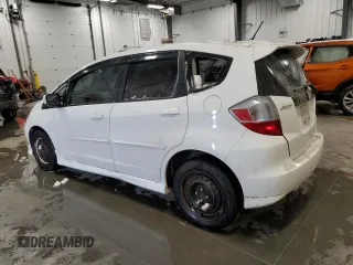 2013 Honda Fit Sport z VIN LUCGE8H7XD3009062, wystawiony jako Copart lot #43407135 z przebiegiem 77 784 mil mil oraz Czysty tytuł • Clean title. Historia ofert i sprzedaży dostępna na DreamBid. Obrazek 2.
