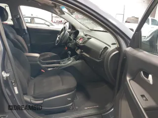 2011 Kia Sportage LX z VIN KNDPBCA21B7152695, wystawiony jako IAAI lot #41877774 z przebiegiem 306 540 mil mil oraz . Historia ofert i sprzedaży dostępna na DreamBid. Obrazek 5.