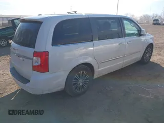 2014 Chrysler Town & Country S with VIN 2C4RC1HG7ER109008, listed as a IAAI auction lot 41908037 with 176,633 mi miles. Bid and sale history available at carsss.com. Image 4.