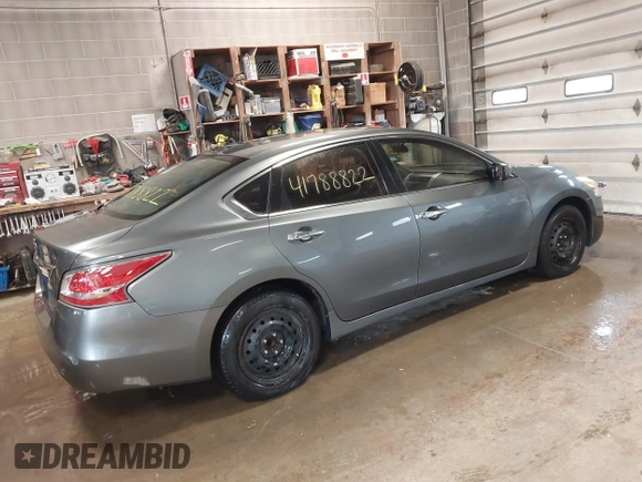 2014 Nissan Altima S with VIN 1N4AL3AP5EN373687, listed as a IAAI auction lot 41788822 with 127,116 mi miles and . Bid and sale history available at carsss.com. Image 4.
