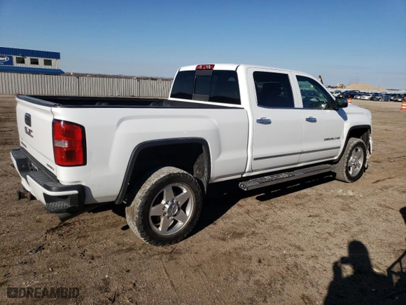 2015 GMC Sierra 2500HD Denali with VIN 1GT120EG1FF191664, listed as a Copart auction lot 80010794 with 169,060 mi miles and Salvage Title. Bid and sale history available at carsss.com. Image 3.