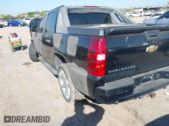 2007 Chevrolet Avalanche LTZ with VIN 3GNEC12J17G182393, listed as a IAAI auction lot 41871001 with 186,925 mi miles and . Bid and sale history available at DreamBid. Image 3.