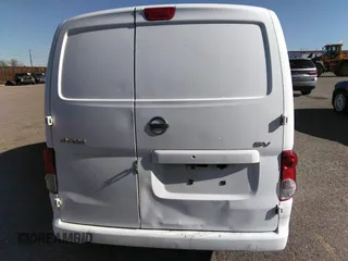 2017 Nissan NV200 S z VIN 3N6CM0KN6HK712119, wystawiony jako IAAI lot #41681695 z przebiegiem 98 229 mil mil oraz . Historia ofert i sprzedaży dostępna na DreamBid. Obrazek 16.