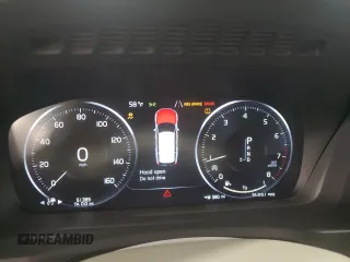 2020 Volvo XC90 Momentum with VIN YV4102PK8L1558214, listed as a Copart auction lot 47214325 with 51,389 mi miles and Salvage Title. Bid and sale history available at carsss.com. Image 9.