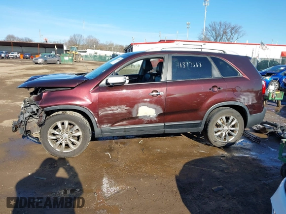 2011 Kia Sorento EX with VIN 5XYKUDA25BG045386, listed as a IAAI auction lot 41849668 with 1 mi miles. Bid and sale history available at carsss.com. Image 14.
