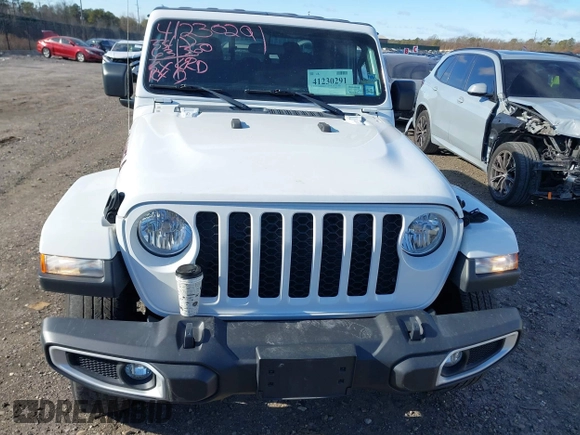 2022 Jeep Gladiator Willys with VIN 1C6HJTAG1NL117631, listed as a IAAI auction lot 41230291 with 33,463 mi miles and . Bid and sale history available at DreamBid. Image 12.