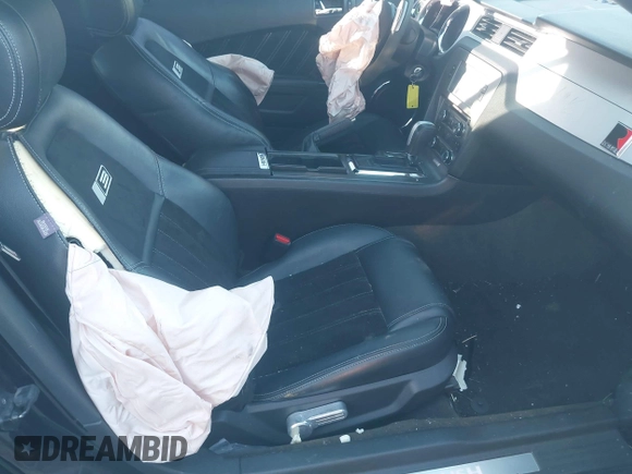 2014 Ford Mustang GT with VIN 1ZVBP8FF4E5211188, listed as a IAAI auction lot 41160733 with 59,735 mi miles and . Bid and sale history available at DreamBid. Image 5.