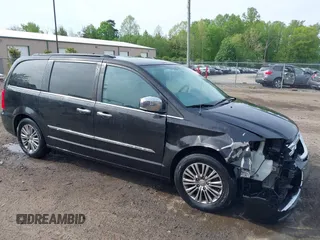 2014 Chrysler Town & Country Touring L 30th Anniversary z VIN 2C4RC1CG8ER307281, wystawiony jako IAAI lot #42119107 z przebiegiem 164 879 mil mil oraz . Historia ofert i sprzedaży dostępna na DreamBid. Obrazek 1.