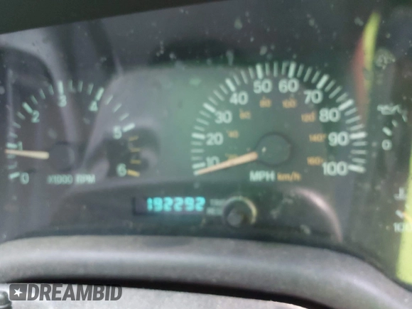 2000 Jeep Cherokee with VIN 1J4FF48S5YL182045, listed as a IAAI auction lot 42262612 with 192,292 mi miles and . Bid and sale history available at DreamBid. Image 7.
