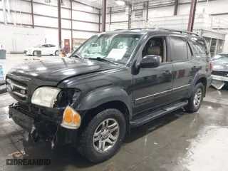 2004 Toyota Sequoia Limited with VIN 5TDZT38A24S226055, listed as a IAAI auction lot 40219005 with 226,445 mi miles. Bid and sale history available at carsss.com. Image 2.