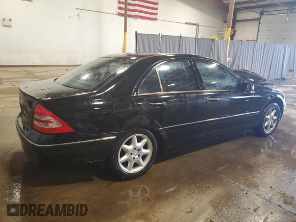 2004 Mercedes-Benz C 240 с VIN WDBRF61J94A603690, выставлен на аукционе Copart как лот 47736335 с пробегом 177 050 миль миль и Списание • Salvage title. История ставок и продаж доступна на DreamBid. Изображение 3.