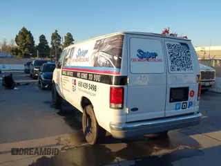 1999 Ford E-Series Commercial z VIN 1FTPE2423XHA54251, wystawiony jako IAAI lot #41038213 z przebiegiem 229 554 mil mil oraz . Historia ofert i sprzedaży dostępna na DreamBid. Obrazek 3.