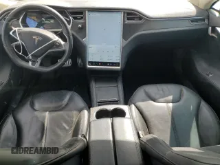 2014 Tesla Model S 60 with VIN 5YJSA1H10EFP38270, listed as a Copart auction lot 53893605 with 170,814 mi miles and Clean Title. Bid and sale history available at DreamBid. Image 8.