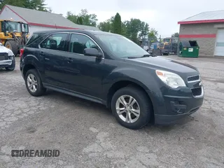 2014 Chevrolet Equinox LS z VIN 2GNALAEK6E6365641, wystawiony jako IAAI lot #42471762 z przebiegiem 104 109 mil mil oraz . Historia ofert i sprzedaży dostępna na DreamBid. Obrazek 1.