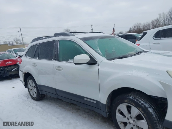 2010 Subaru Outback Prem All-Weathr/Pwr Moon with VIN 4S4BRCGC1A3333528, listed as a IAAI auction lot 41269645 with 184,858 mi miles. Bid and sale history available at carsss.com. Image 13.