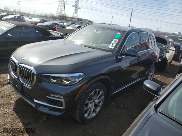 2021 BMW X5 xDrive40i with VIN 5UXCR6C04M9F81605, listed as a Copart auction lot 48498475 with 121,765 mi miles and Clean Title. Bid and sale history available at carsss.com. Image 1.