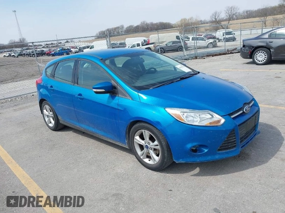2013 Ford Focus SE with VIN 1FADP3K23DL352304, listed as a IAAI auction lot 41999944 with 106,559 mi miles. Bid and sale history available at carsss.com. Image 1.