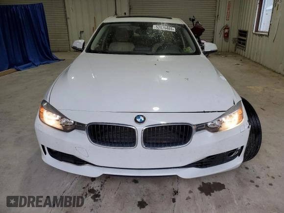 2013 BMW 3 Series 328i xDrive with VIN WBA3B3C58DF542088, listed as a Copart auction lot 52076465 with 85,222 mi miles and Salvage Title. Bid and sale history available at DreamBid. Image 5.