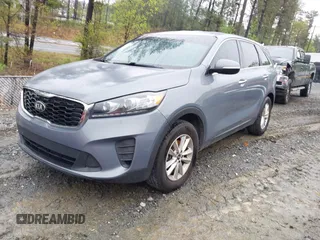 2019 Kia Sorento L with VIN 5XYPG4A37KG597655, listed as a IAAI auction lot 41980451 with 170,179 mi miles. Bid and sale history available at carsss.com. Image 2.