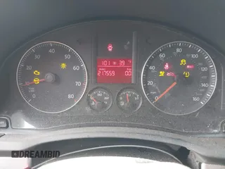 2009 Volkswagen Jetta S с VIN 3VWJM71K89M126759, выставлен на аукционе IAAI как лот 41089190 с пробегом 217 559 миль миль и . История ставок и продаж доступна на DreamBid. Изображение 7.