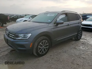 2020 Volkswagen Tiguan SE z VIN 3VV3B7AX2LM044516, wystawiony jako Copart lot #53893325 z przebiegiem 102 456 mil mil oraz Szkoda całkowita • Salvage title. Historia ofert i sprzedaży dostępna na DreamBid. Obrazek 1.