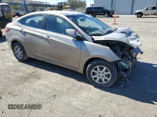 2014 Hyundai Accent GLS z VIN KMHCT4AE5EU623745, wystawiony jako Copart lot #47214905 z przebiegiem Nie podano mil oraz Szkoda całkowita • Salvage title. Historia ofert i sprzedaży dostępna na DreamBid. Obrazek 4.