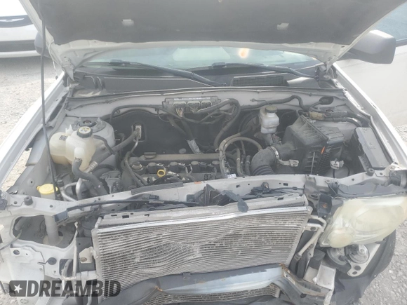2011 Ford Escape XLS z VIN 1FMCU9C71BKC61705, wystawiony jako Copart lot #53281065 z przebiegiem 206 804 mil mil oraz Szkoda całkowita • Salvage title. Historia ofert i sprzedaży dostępna na DreamBid. Obrazek 12.
