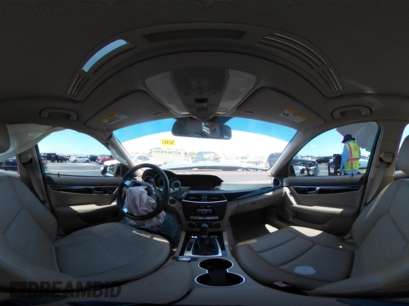 2014 Mercedes-Benz C 250 Sport с VIN WDDGF4HB1ER306501, выставлен на аукционе IAAI как лот 42261939 с пробегом 69 729 миль миль и . История ставок и продаж доступна на DreamBid. Изображение 19.