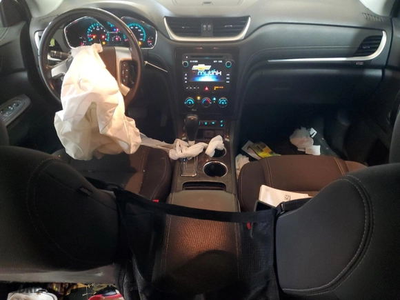 2015 Chevrolet Traverse LT with VIN 1GNKRGKD0FJ150496, listed as a Copart auction lot 84808304 with 155,277 mi miles and Salvage Title. Bid and sale history available at carsss.com. Image 8.