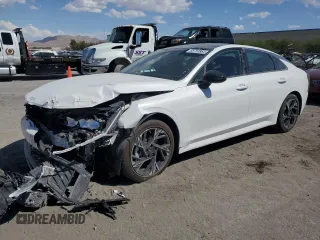 2025 Kia K5 GT-Line with VIN KNAG64J7XS5283218, listed as a Copart auction lot 68753864 with 3,804 mi miles and Salvage Title. Bid and sale history available at carsss.com. Image 1.