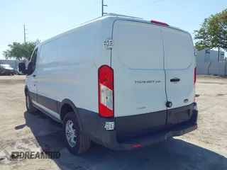 2016 Ford Transit z VIN 1FTYR1YG3GKA09967, wystawiony jako IAAI lot #41994688 z przebiegiem 117 497 mil mil oraz . Historia ofert i sprzedaży dostępna na DreamBid. Obrazek 3.
