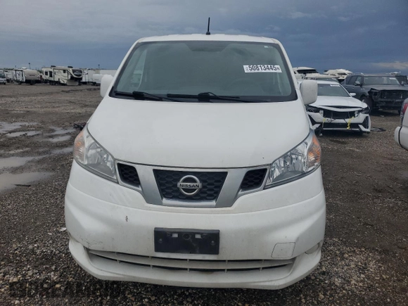 2017 Nissan NV200 SV z VIN 3N6CM0KN6HK694513, wystawiony jako Copart lot #50813445 z przebiegiem 183 545 mil mil oraz Szkoda całkowita • Salvage title. Historia ofert i sprzedaży dostępna na DreamBid. Obrazek 5.